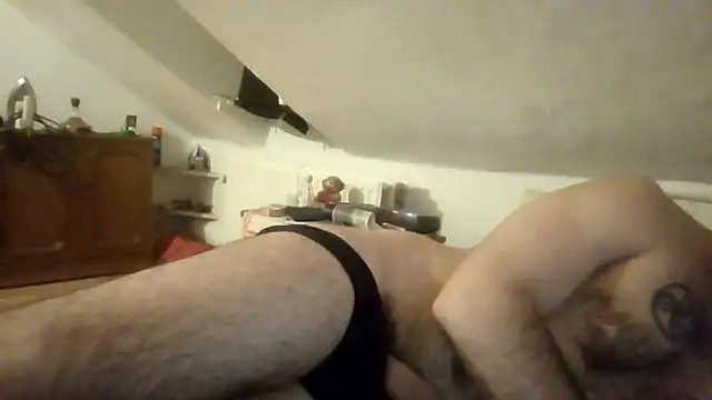 Snapshot of jokacoska chatting on 11.14.25 jokacoska online show from 11.14.25