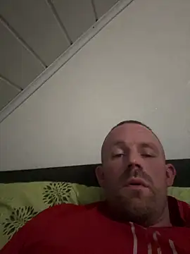 Snapshot of superbertok chatting on 11.04.25 superbertok online show from 11.04.25