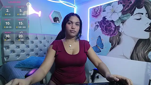 Snapshot of valeria_martinez19 chatting on 11.15.25 valeria martinez19 online show from 11.15.25
