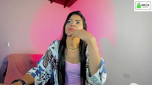 Snapshot of IamKellyred chatting on 11.13.25 IamKellyred online show from 11.13.25