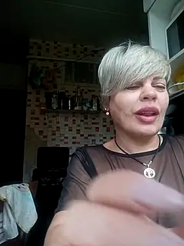 Snapshot of MilkySky chatting on 11.07.25 MilkySky online show from 11.07.25