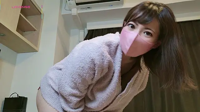 Snapshot of Miyo__ chatting on 03.24.26 Miyo online show from 03.24.26