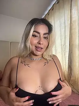 Elina Hills online show from 03.06.26