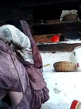 Snapshot of Sangita_k chatting on 11.18.25 Sangita k online show from 11.18.25