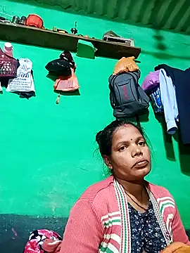 Snapshot of Sangita_k chatting on 11.18.25 Sangita k online show from 11.18.25