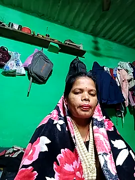 Snapshot of Sangita_k chatting on 11.28.25 Sangita k online show from 11.28.25