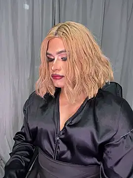melani ferraraa  online show from 07.20.26