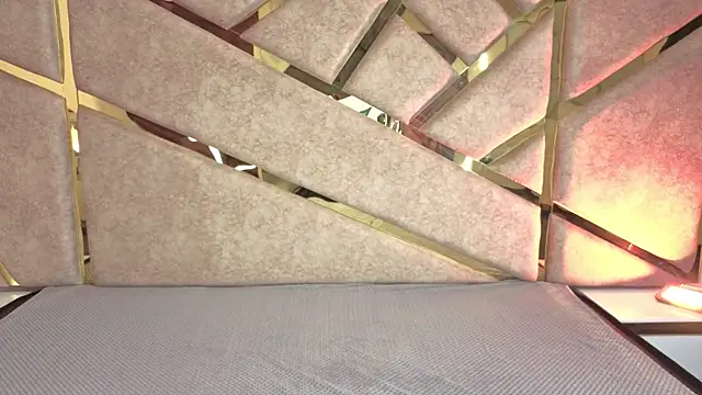 Frrreyaa online show from 12.05.25