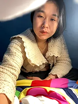 Snapshot of lylyyou chatting on 12.05.25 lylyyou online show from 12.05.25