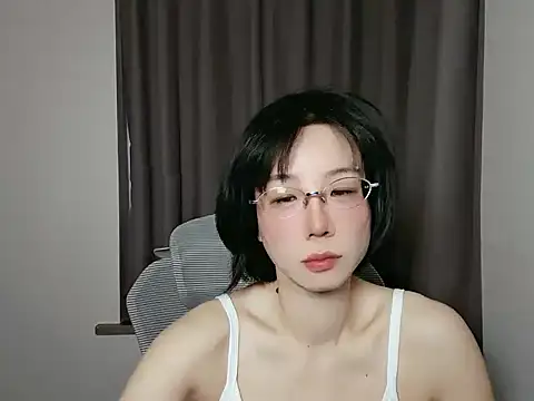 Snapshot of k0k0vv chatting on 11.27.25 k0k0vv online show from 11.27.25