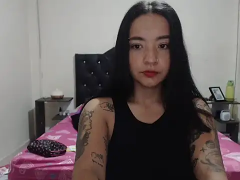 Girlbigtits online show from 11.13.25