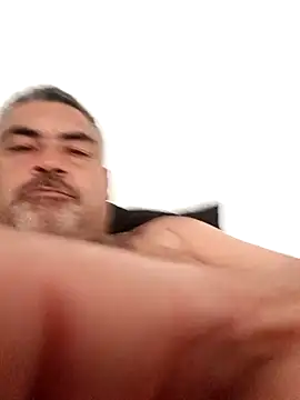 Snapshot of Ricardotarado chatting on 11.18.25 Ricardotarado online show from 11.18.25