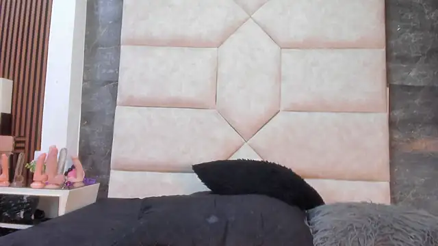 Liia Leens online show from 03.10.26