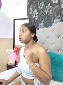 valentinavega18x online show from 12.16.25