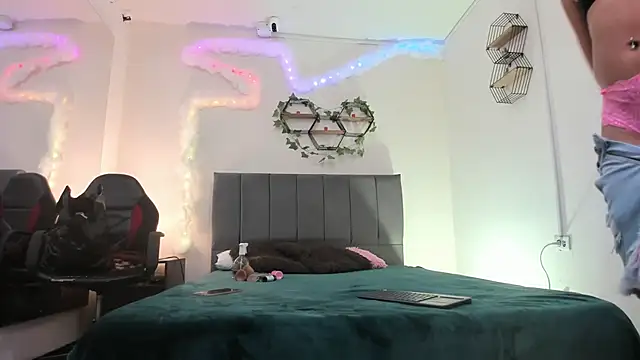 Lucerop  online show from 11.23.25