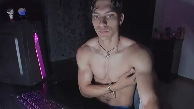 Snapshot of AlessioVitale chatting on 03.29.26 AlessioVitale online show from 03.29.26