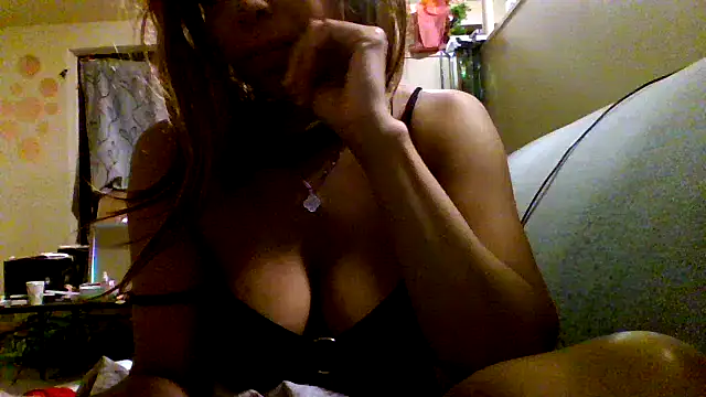 Snapshot of Juicyapplecandy chatting on 02.13.26 Juicyapplecandy online show from 02.13.26