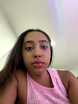 Snapshot of Ania_rose chatting on 11.22.25 Ania rose online show from 11.22.25