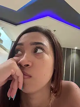 Snapshot of Ania_rose chatting on 02.27.26 Ania rose online show from 02.27.26