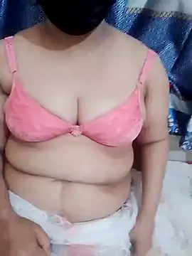 Snapshot of jasica22 chatting on 11.05.25 jasica22 online show from 11.05.25