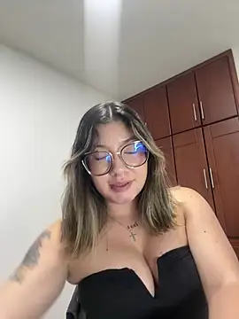 Eve Miiller online show from 05.08.26