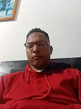 Snapshot of Tonny_Belt chatting on 10.31.25 Tonny Belt online show from 10.31.25