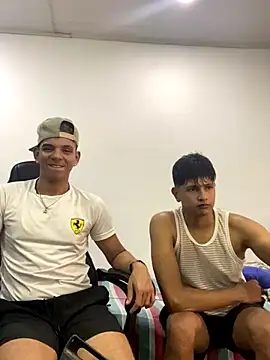 Snapshot of Dylams_maja chatting on 11.25.25 Dylams maja online show from 11.25.25