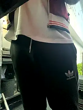 Snapshot of Dylams_maja chatting on 11.28.25 Dylams maja online show from 11.28.25