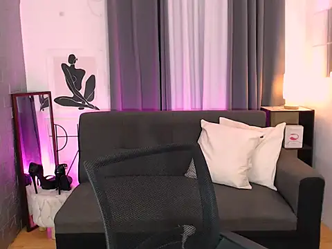 Snapshot of transSTARprincess chatting on 09.19.25 transSTARprincess online show from 09.19.25