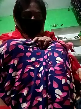 Snapshot of Rsr-1 chatting on 12.17.25 Rsr-1 online show from 12.17.25