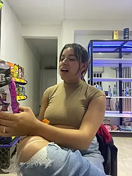 liahot69 online show from 07.31.26
