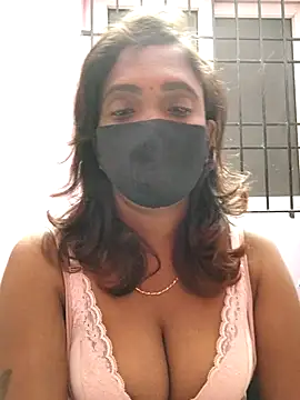 Snapshot of Queen-dhivya chatting on 01.16.26 Queen-dhivya online show from 01.16.26