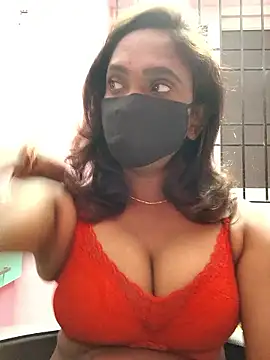 Snapshot of Queen-dhivya chatting on 01.17.26 Queen-dhivya online show from 01.17.26