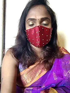 Snapshot of Queen-dhivya chatting on 02.12.26 Queen-dhivya online show from 02.12.26