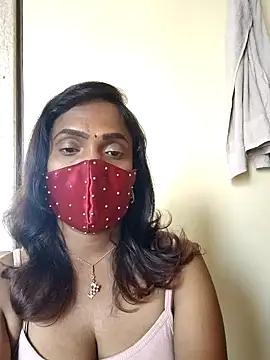 Snapshot of Queen-dhivya chatting on 02.17.26 Queen-dhivya online show from 02.17.26