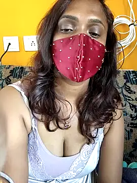 Snapshot of Queen-dhivya chatting on 04.02.26 Queen-dhivya online show from 04.02.26