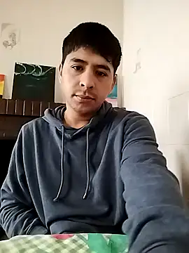 Snapshot of NanyJago chatting on 11.26.25 NanyJago online show from 11.26.25