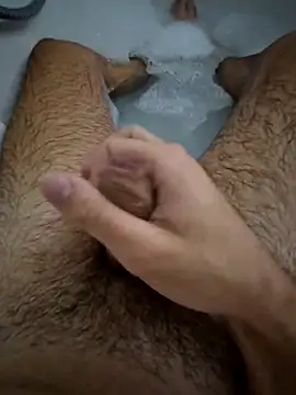 Snapshot of Loovv3 chatting on 10.31.25 Loovv3 online show from 10.31.25