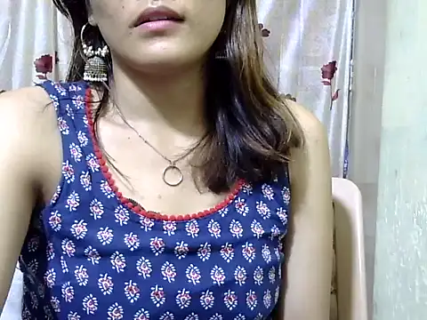 maira 33 online show from 11.22.25