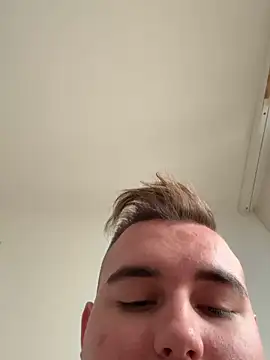 Snapshot of Tymek639 chatting on 10.31.25 Tymek639 online show from 10.31.25