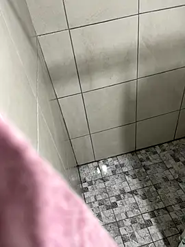 Snapshot of n0tf0und chatting on 11.03.25 n0tf0und online show from 11.03.25