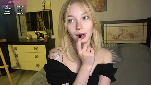 ShanelTunon online show from 11.09.25