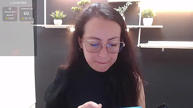 Lauryn Jones online show from 04.22.26