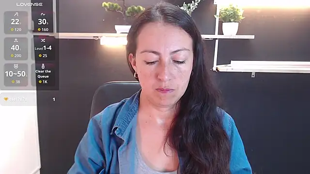 Lauryn Jones online show from 05.11.26