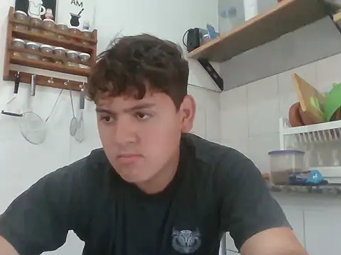 Snapshot of Myboy0020 chatting on 11.12.25 Myboy0020 online show from 11.12.25