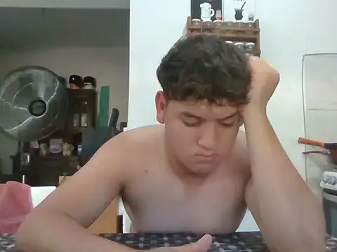 Snapshot of Myboy0020 chatting on 12.13.25 Myboy0020 online show from 12.13.25