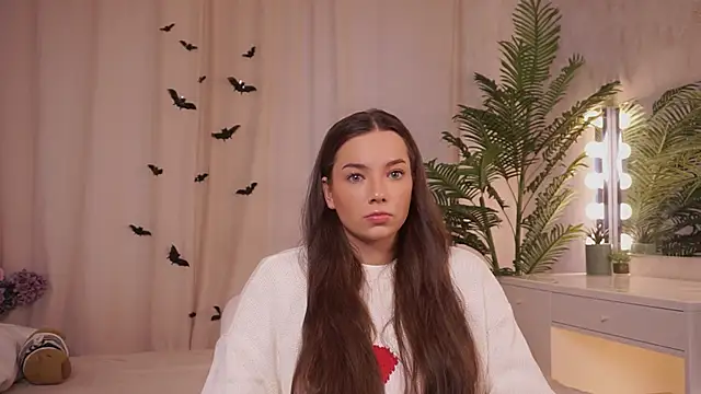 Snapshot of LupitaPicazo chatting on 11.02.25 LupitaPicazo online show from 11.02.25