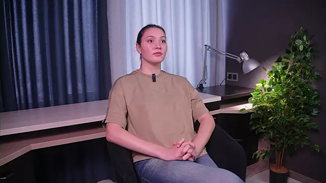 Snapshot of RubyZadroga chatting on 11.05.25 RubyZadroga online show from 11.05.25