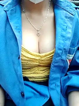 Snapshot of shy-bany123 chatting on 12.04.25 shy-bany123 online show from 12.04.25