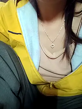 Snapshot of shy-bany123 chatting on 12.16.25 shy-bany123 online show from 12.16.25